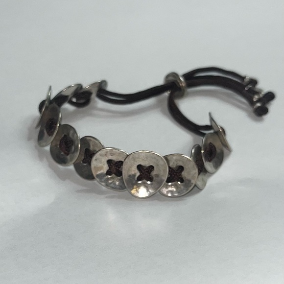 Silpada Button bracelet - Picture 5 of 6